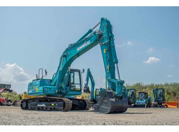 Excavator senile SUNWARD SWE 215 F - Garantie 3 ani! de vanzare